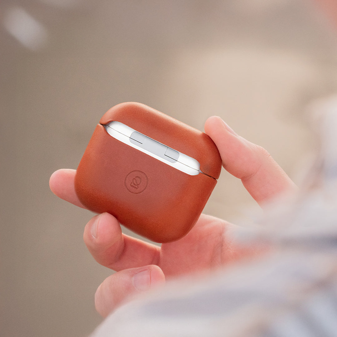 Leather AirPods (4th Generation) Case - Saddle Brown
