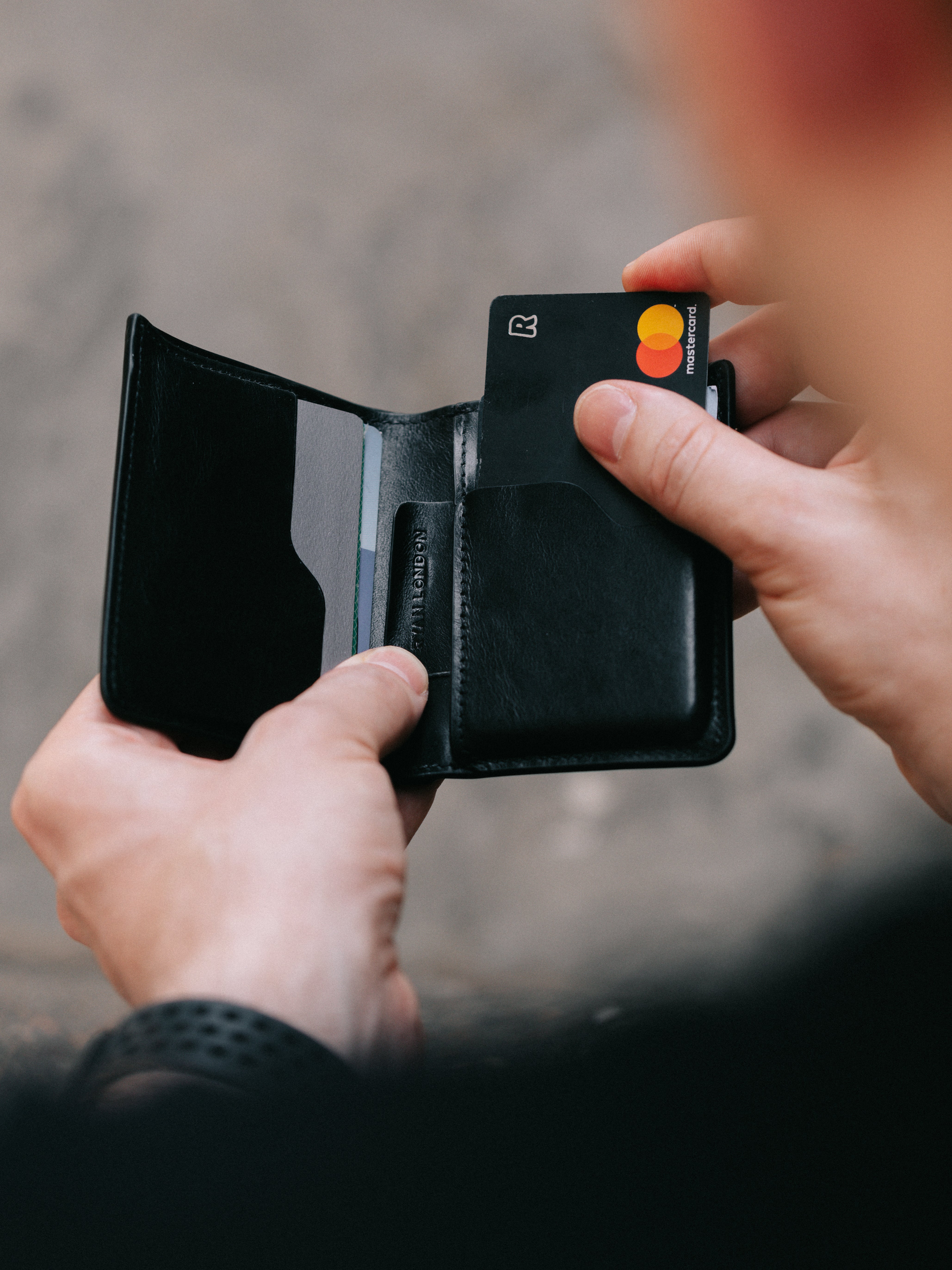 Super Slim Bi-fold wallet - Black - RYAN London