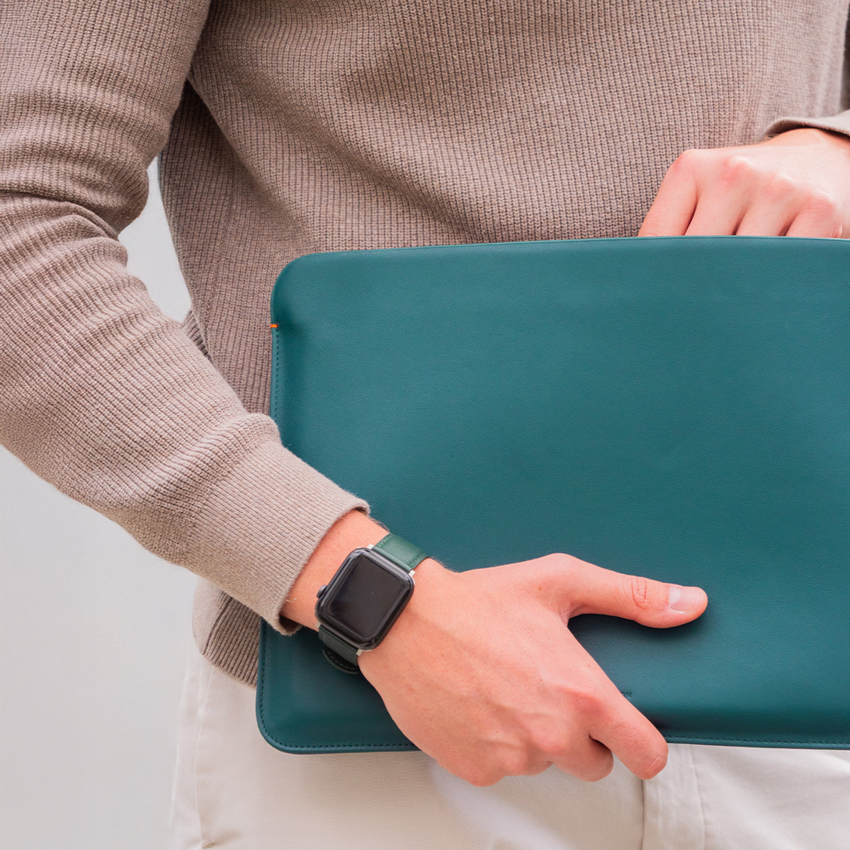 Luxury Nappa Leather MacBook Pro 13" sleeve with zip - Avocado Green
