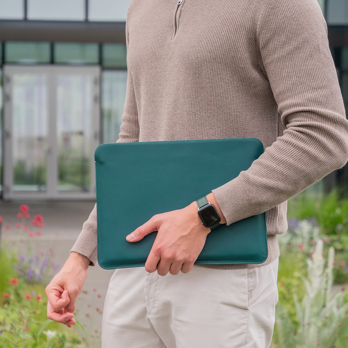 Luxury Nappa Leather MacBook Pro 16" sleeve with zip - Avocado Green