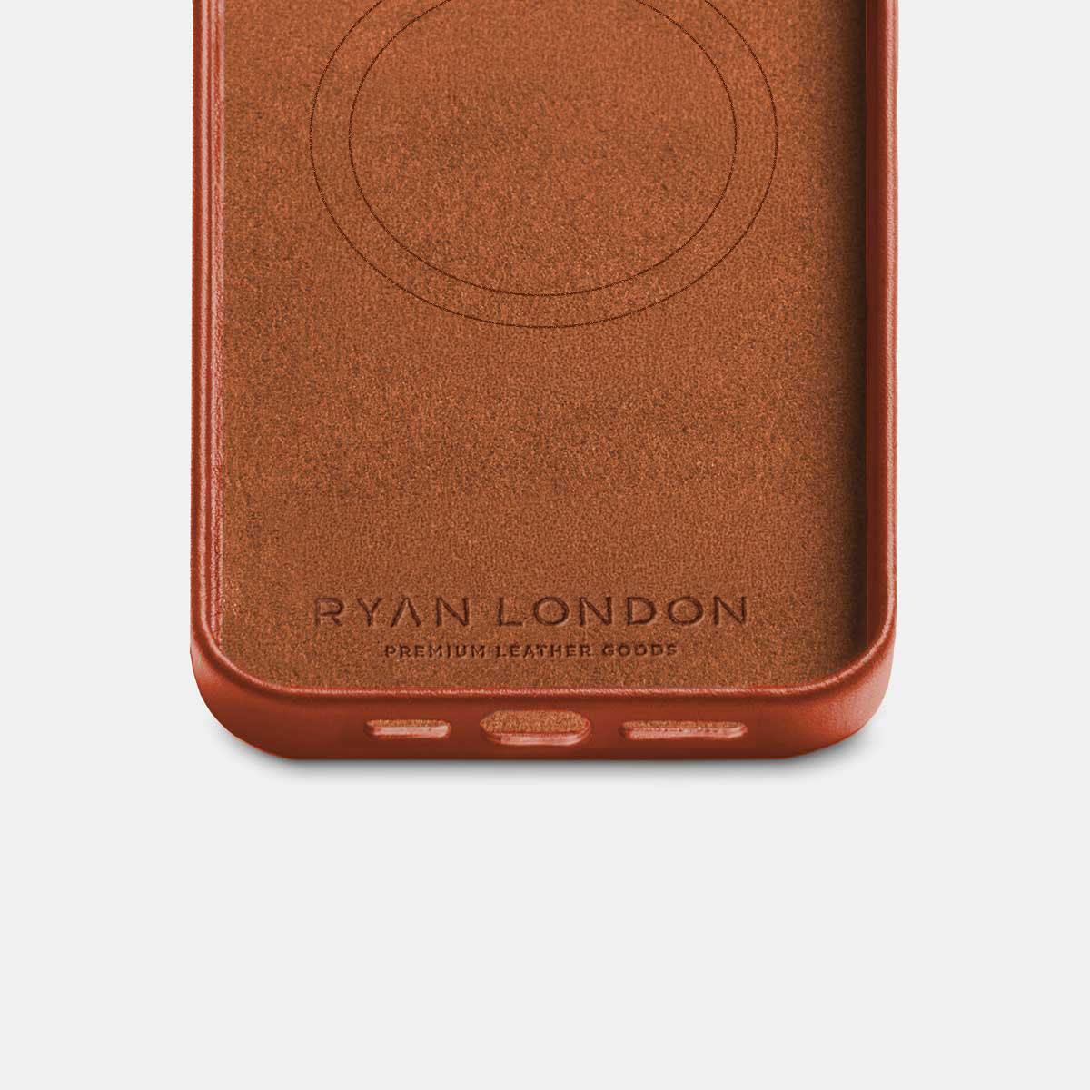 iPhone 17e Leather Shell Case Metal, MagSafe - Saddle Brown