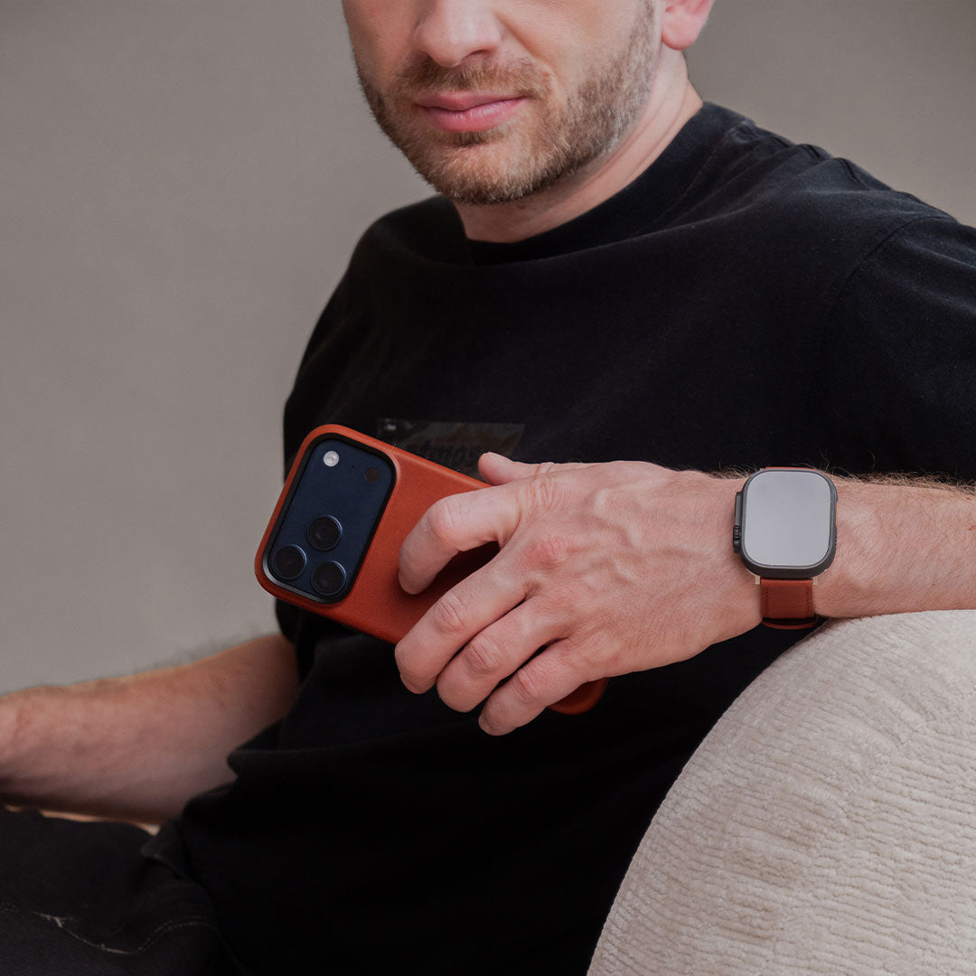 Leather iPhone 17 Pro Shell Case Metal, MagSafe - Saddle Brown