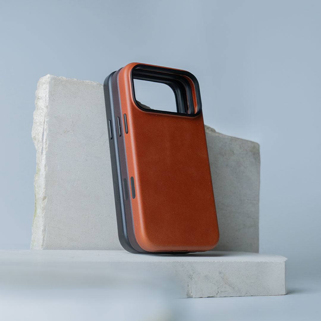 Leather iPhone 17 Pro Max Shell Case Metal, MagSafe - Saddle Brown