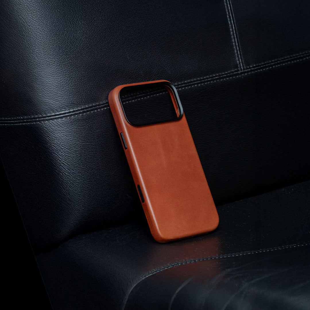 Leather iPhone 17 Pro Shell Case Metal, MagSafe - Saddle Brown