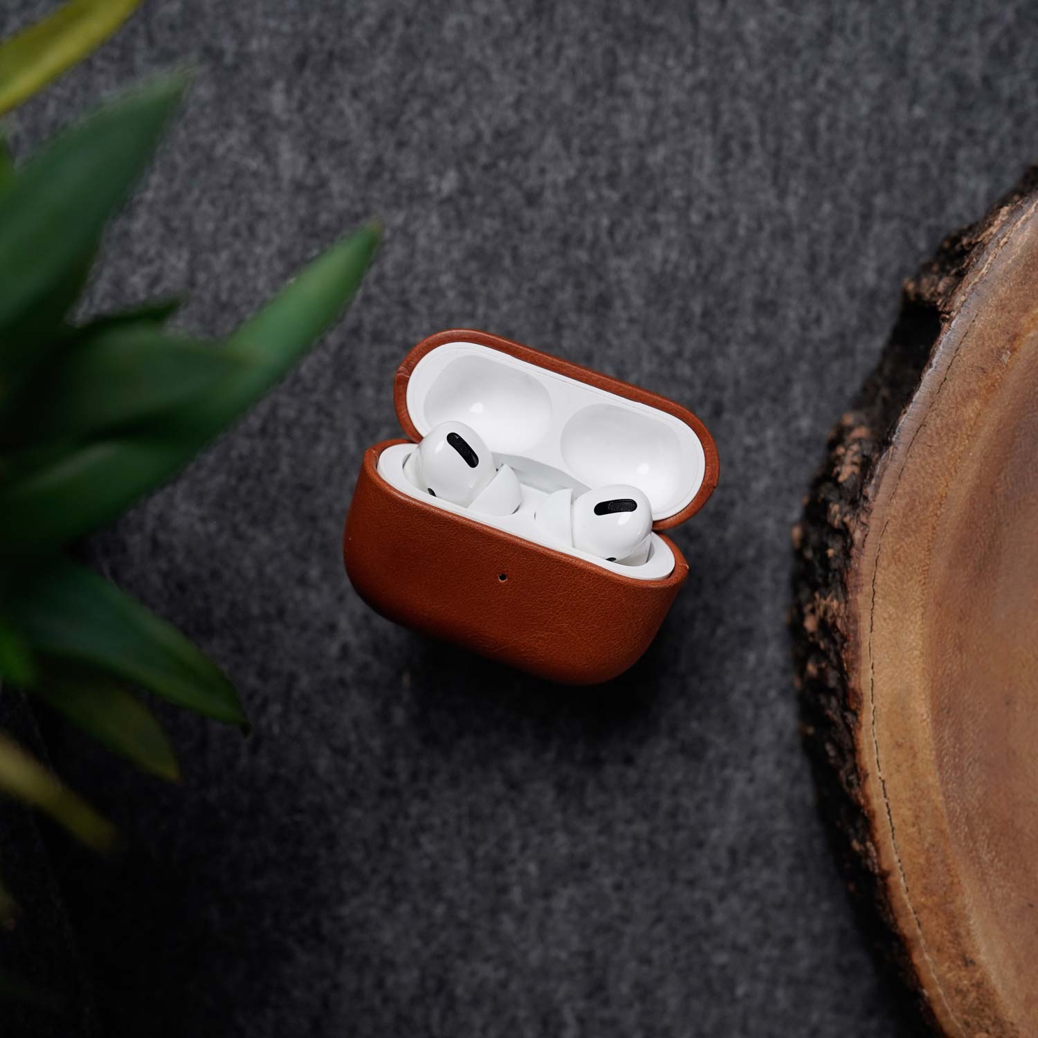 Leather AirPods Pro (2nd Generation) Case - Saddle Brown - RYAN London