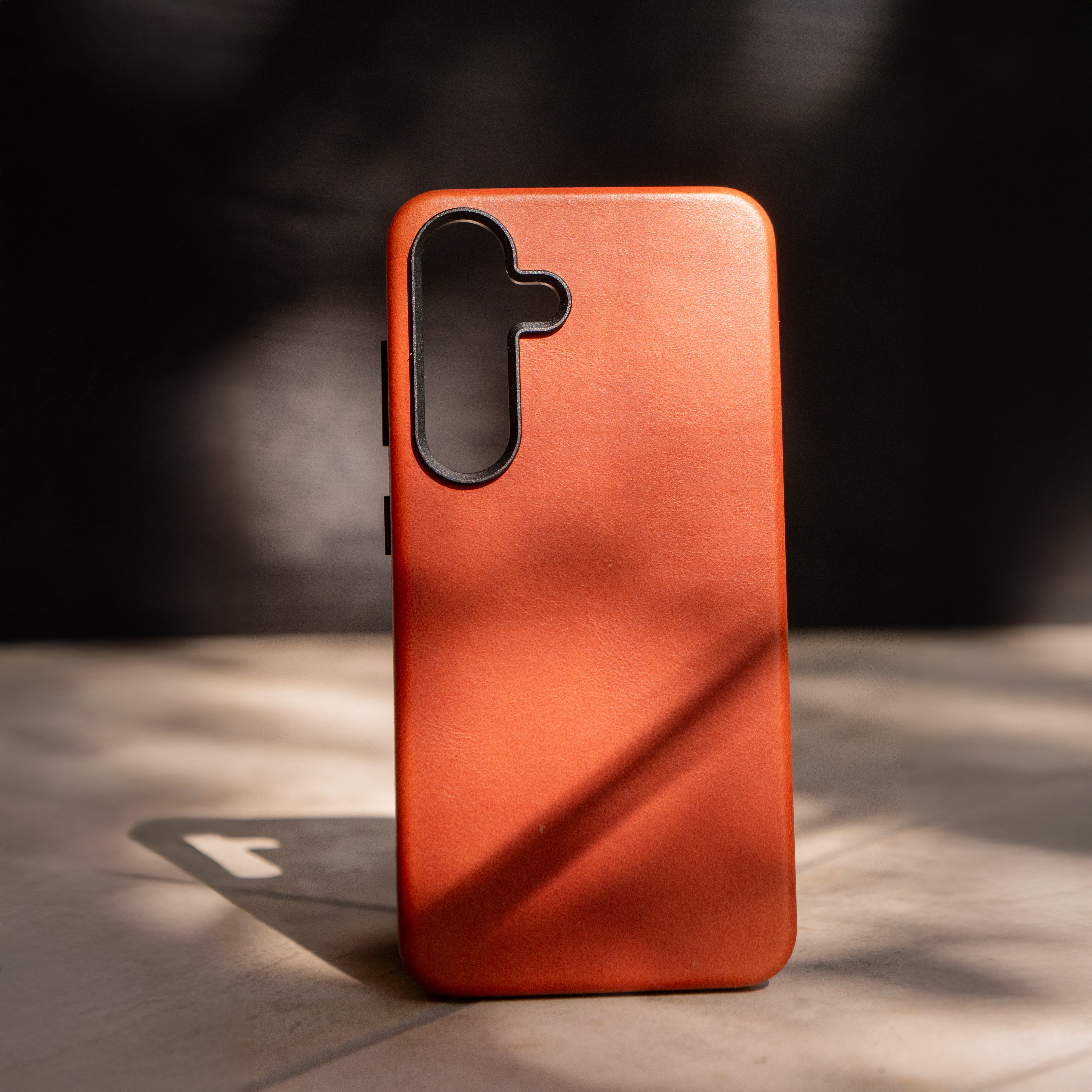 Samsung S26+ Leather Shell Case - Saddle Brown - RYAN London 