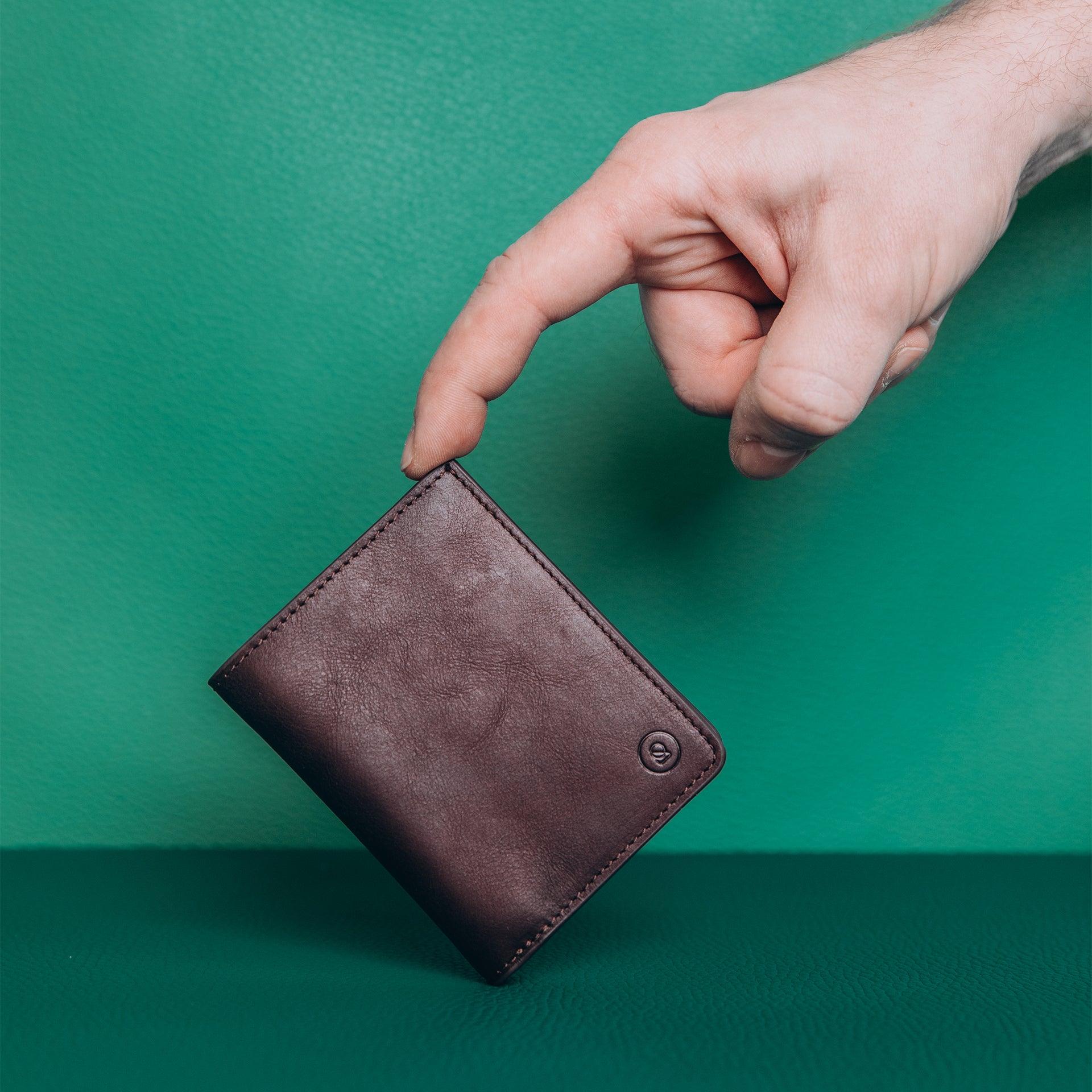 Super Slim Bi-fold wallet - Dark Brown