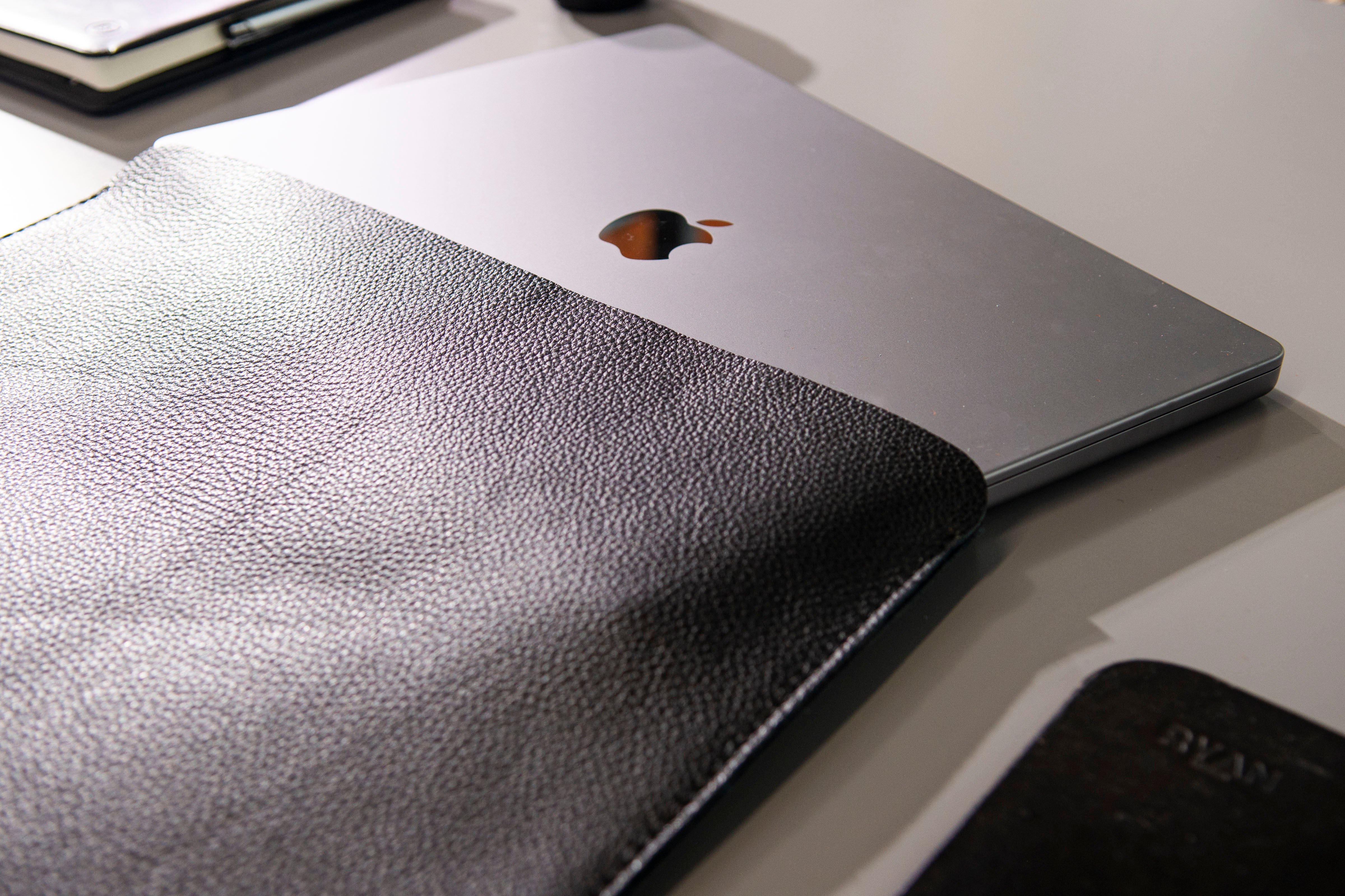 Luxury Leather Macbook Pro 14" Sleeve - Black and Black - RYAN London 