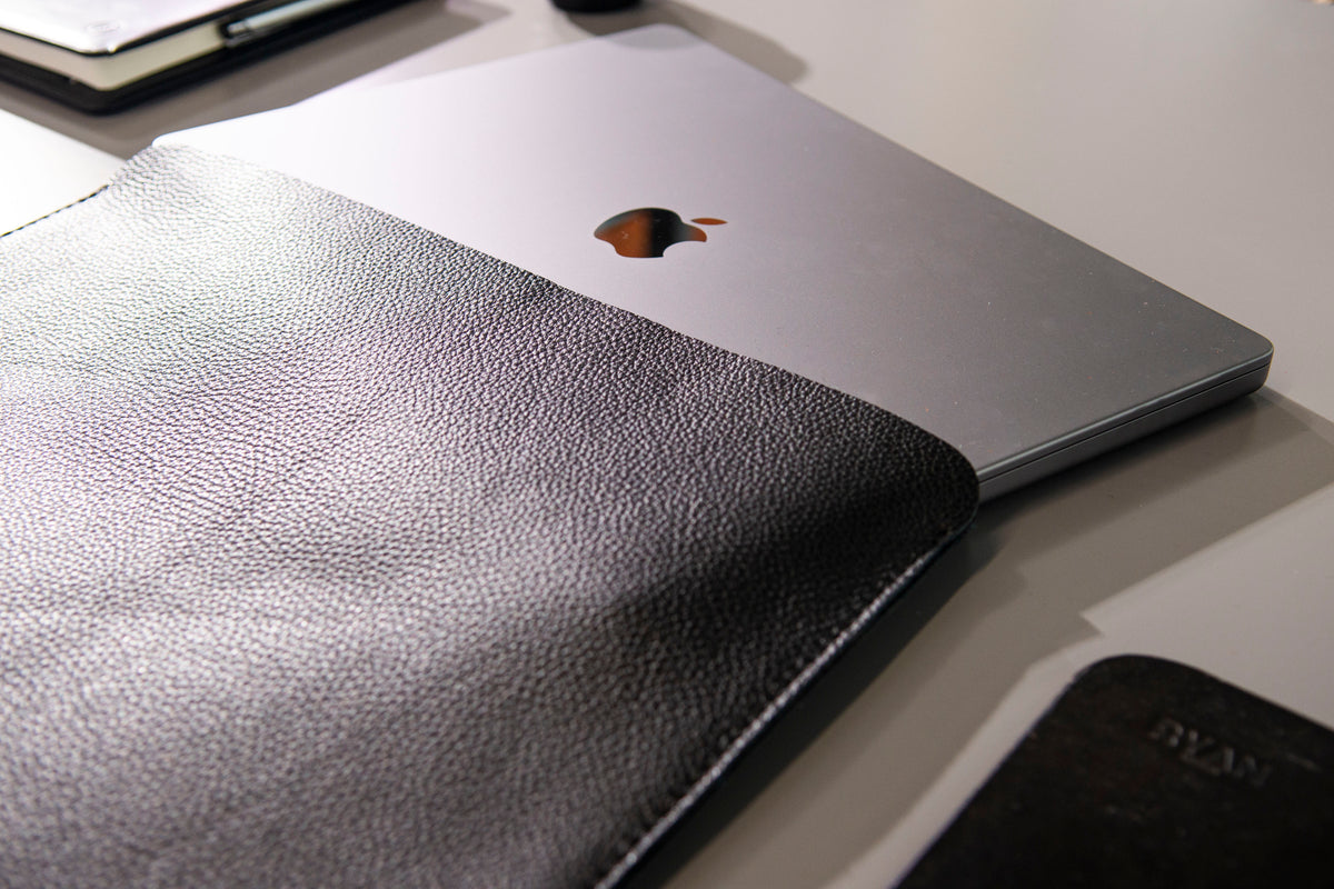 Luxury Leather Macbook Pro 14&quot; Sleeve - Black and Black - RYAN London 
