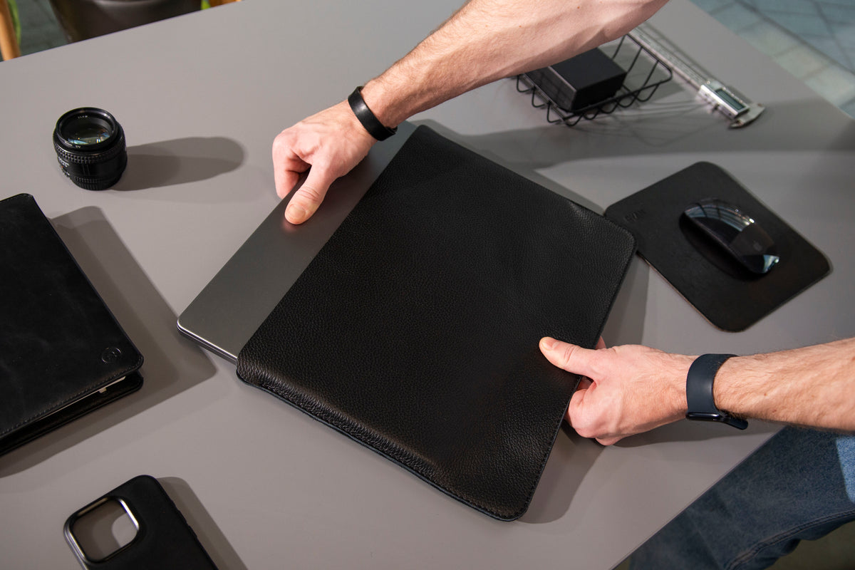 Luxury Leather Macbook Pro 13&quot; Sleeve - Black and Black - RYAN London 