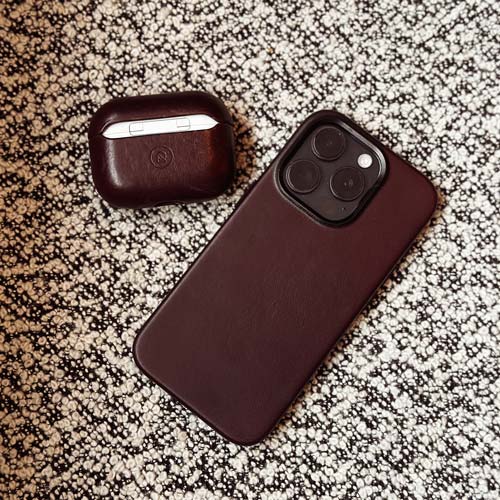 iPhone 15 Pro Leather Shell Case Metal, MagSafe - Dark Brown