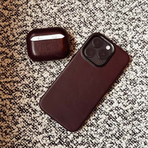 Leather iPhone 15 Pro Shell Case Metal, MagSafe - Dark Brown