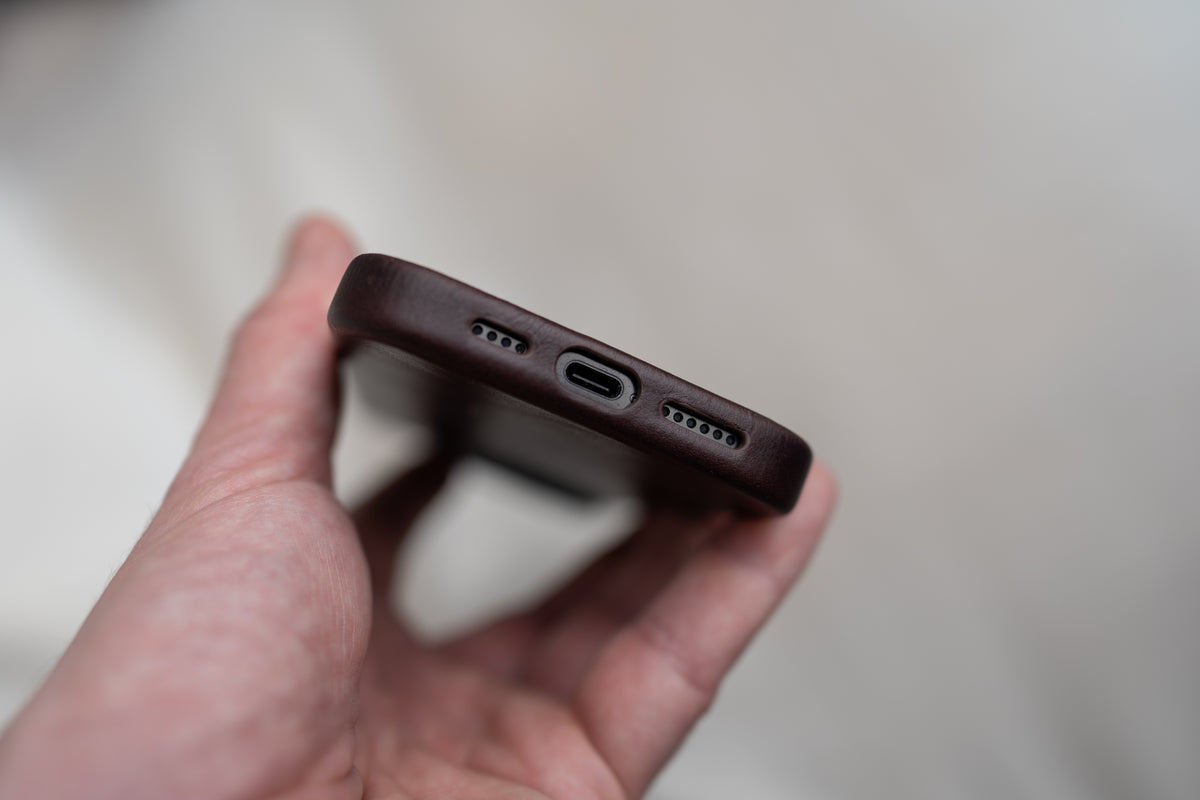 Iphone 16 Shell Leather iPhone 16 Pro Max Shell Case Metal, MagSafe - Dark Brown - RYAN ...