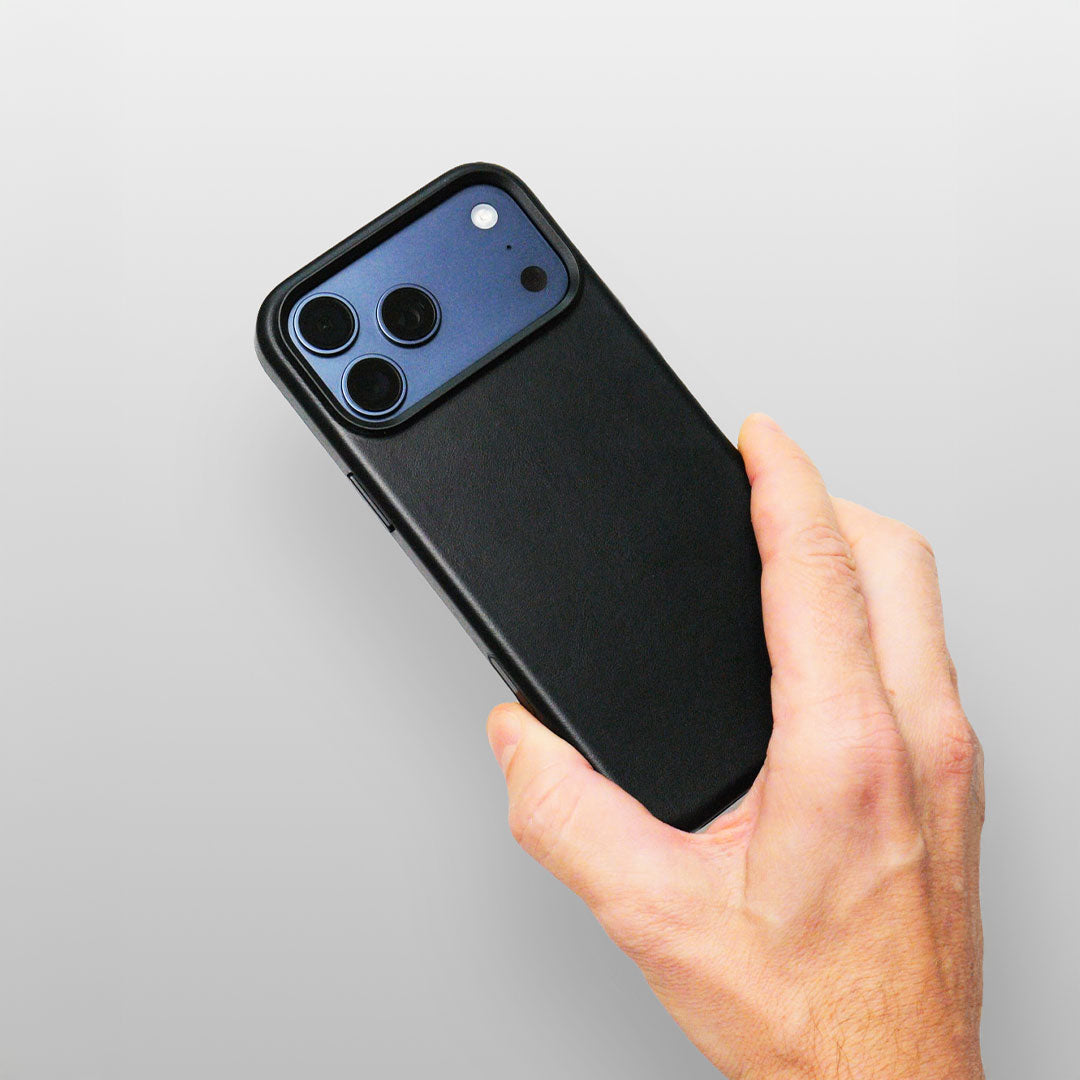 Leather iPhone 17 Pro Shell Case Metal, MagSafe - Black - RYAN London