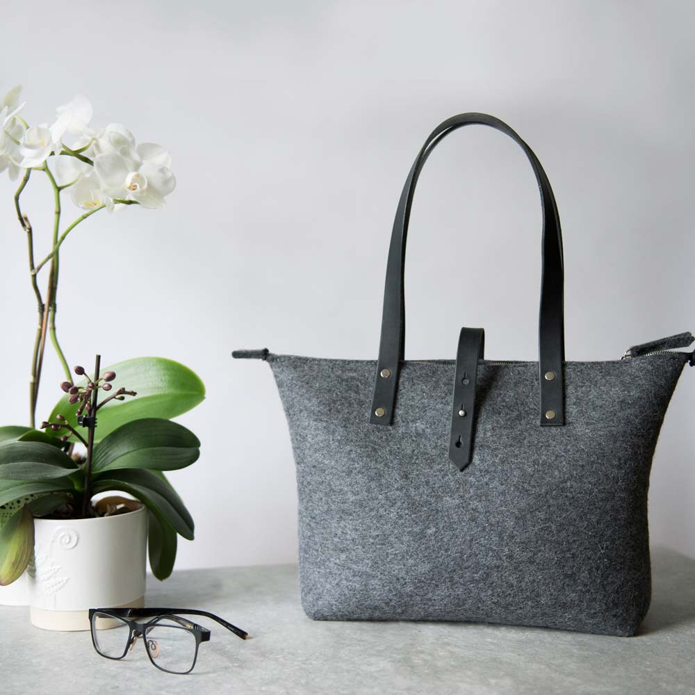 Wool Felt Tote Bag with Zip - Grey - RYAN London