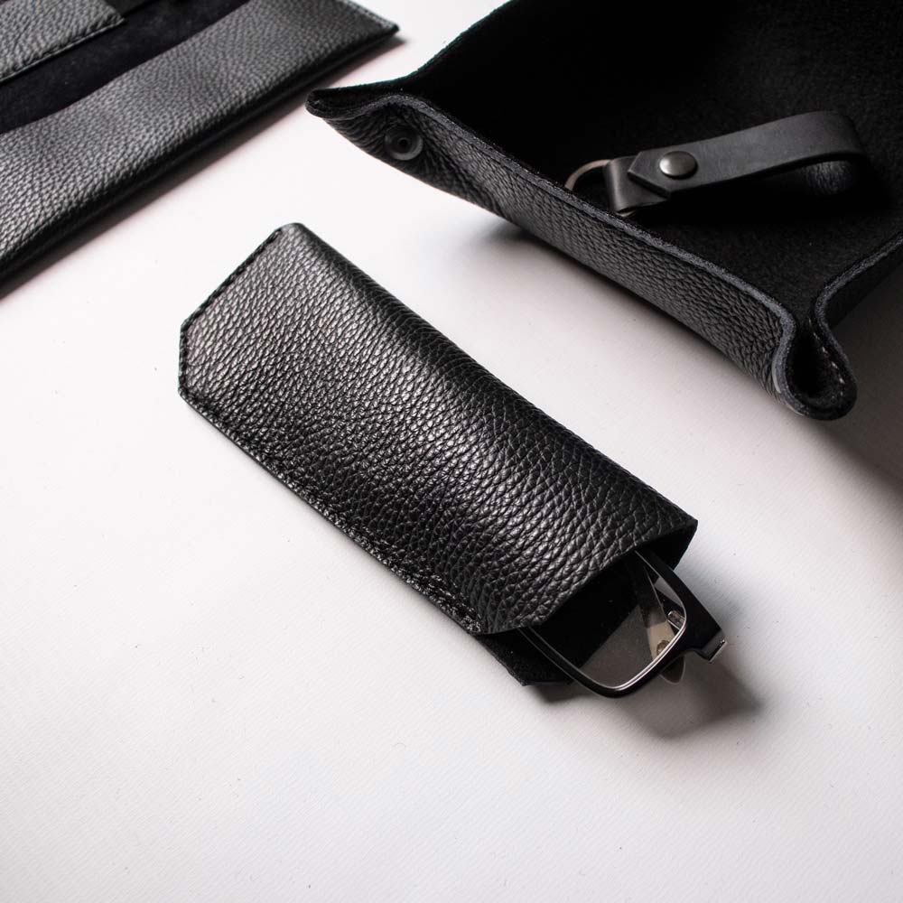 Leather Glasses case - Black and Black - RYAN London